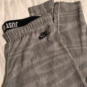 Nike leggings
